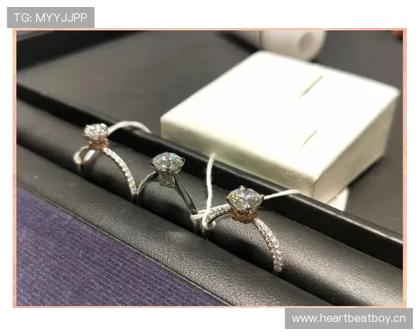 辛德胡训练完直接去试戴百万钻戒? 辛德胡训练完直接去试戴百万钻戒?